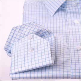 Chemise blanche à carreaux bleu clair