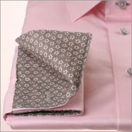 Chemise rose à col et poignets fleuris gris