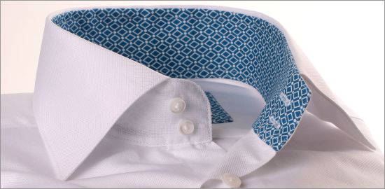 Chemise blanche oxford à col et poignets à losanges turquoise